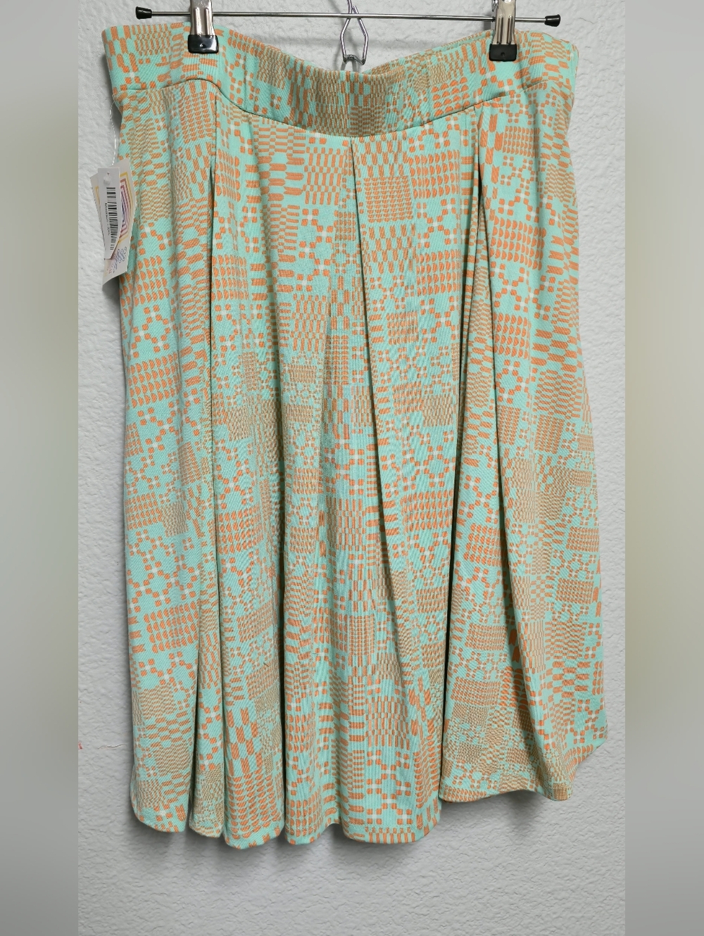 Lularoe Madison Mint and Peach Patterned Pleated Skirt